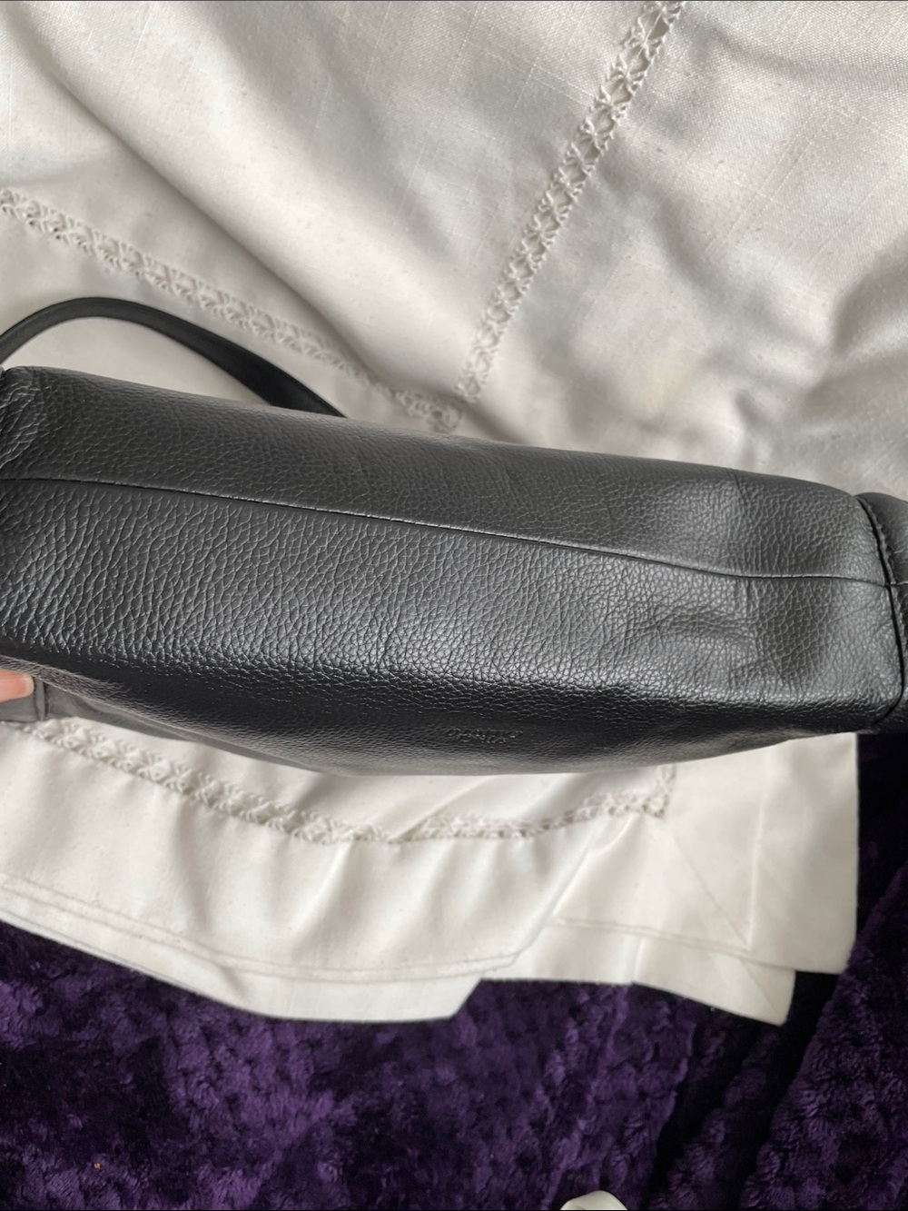 Vince Camuto Black Leather Crossbody with Gold Hardware & Duo Face Brush New-EUC - Picture 4 of 11